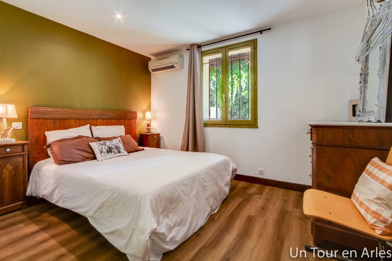 Un Tour En Arles Apartment ภายนอก รูปภาพ