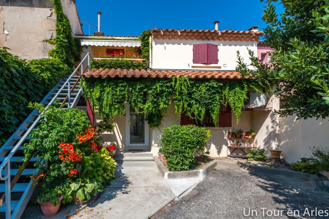 Un Tour En Arles Apartment ภายนอก รูปภาพ